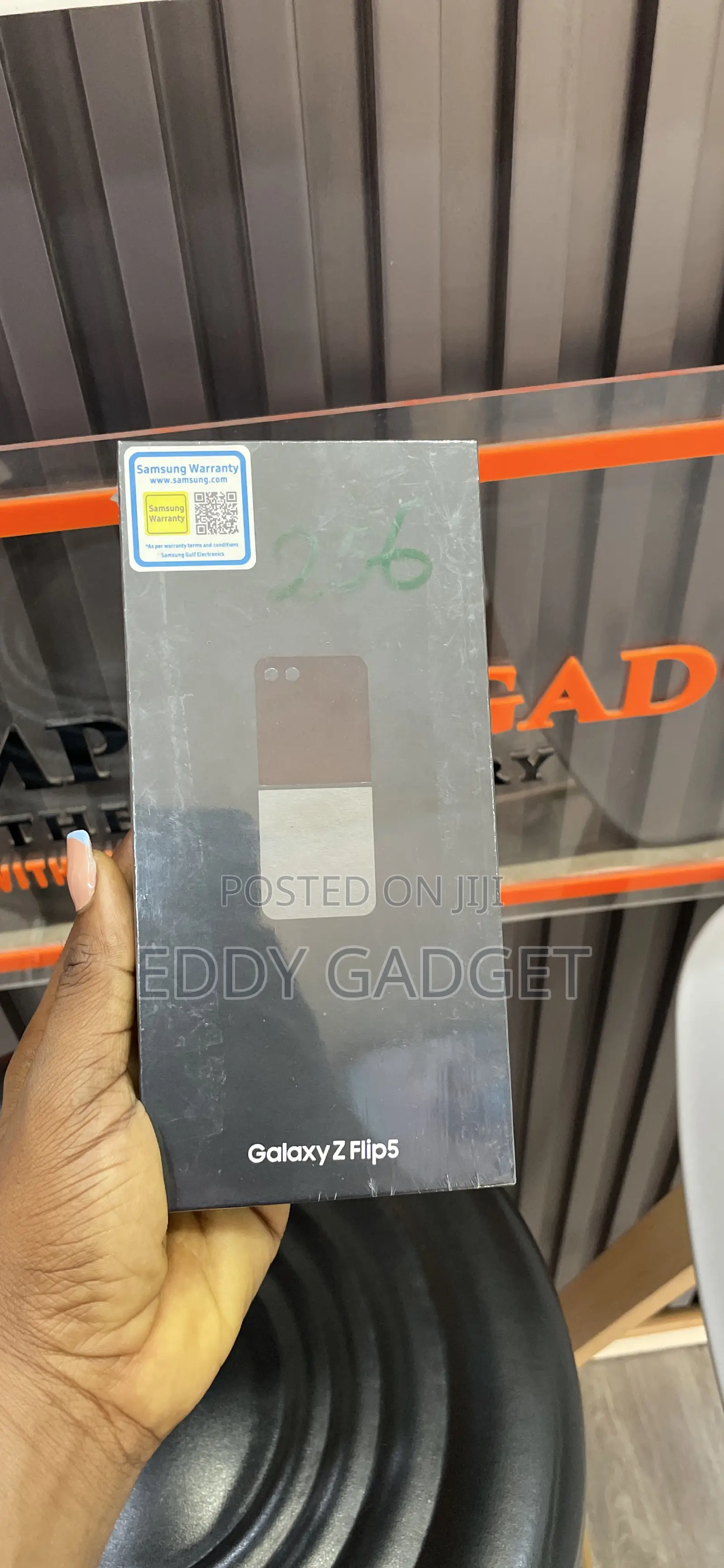 New Samsung Galaxy Z Flip 5 256 GB Green
