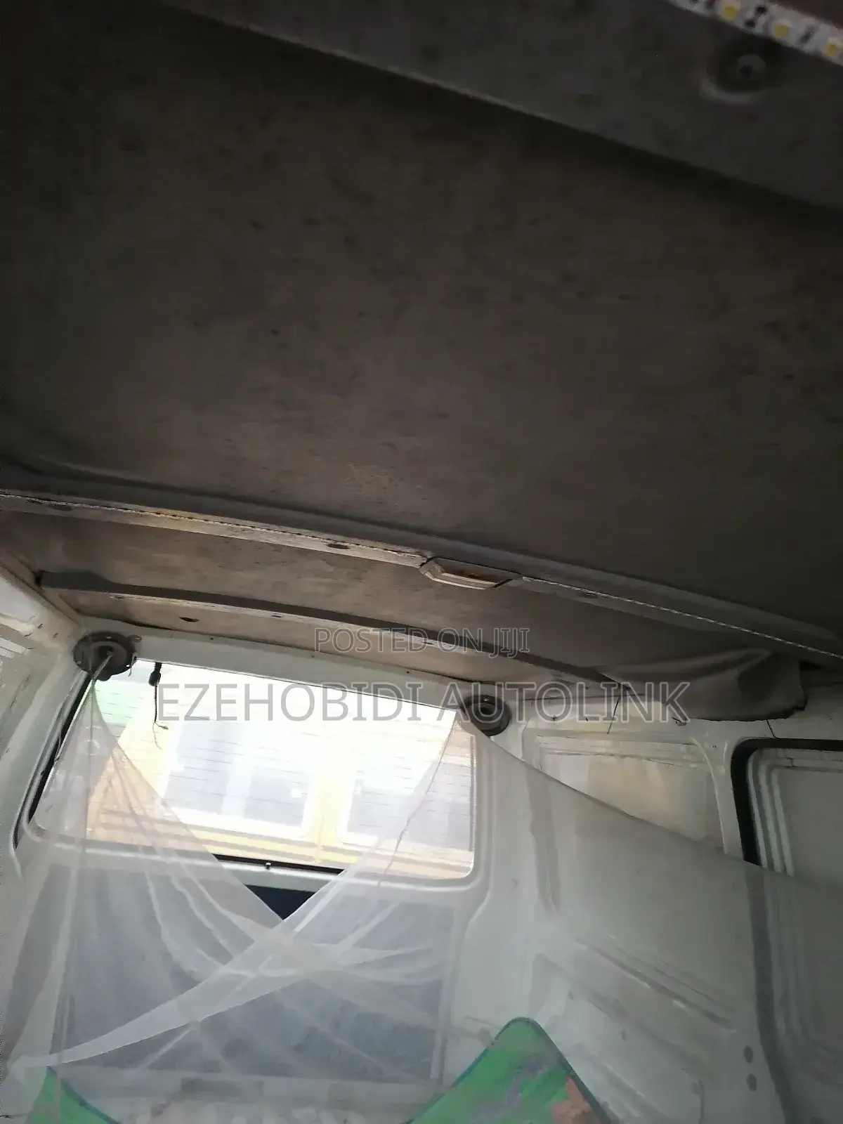 Mitsubishi L300 1999