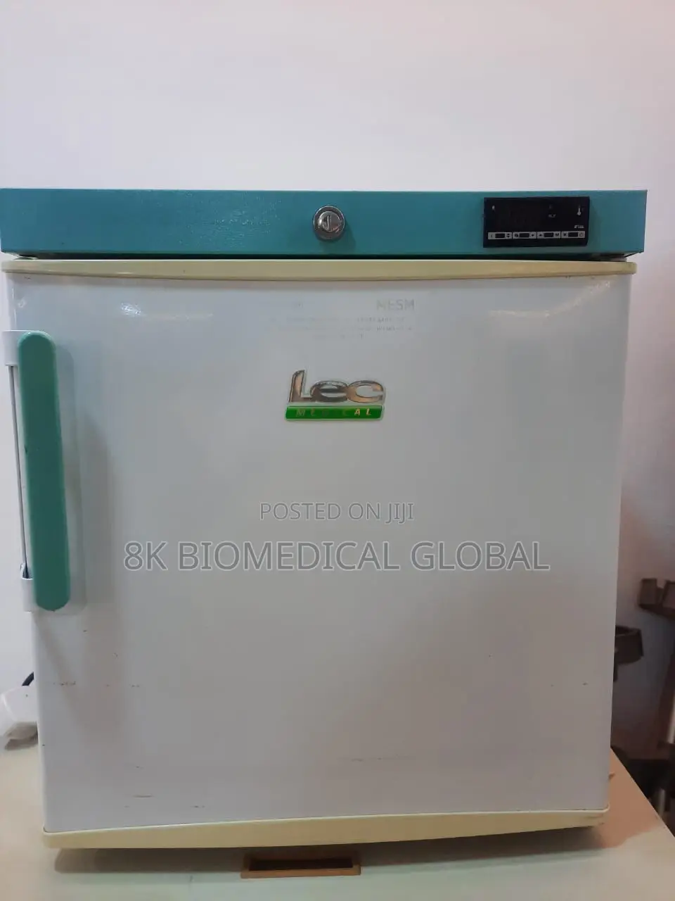 Lec Medical Isu27c - 50l Laboratory Freezer - Solid Door