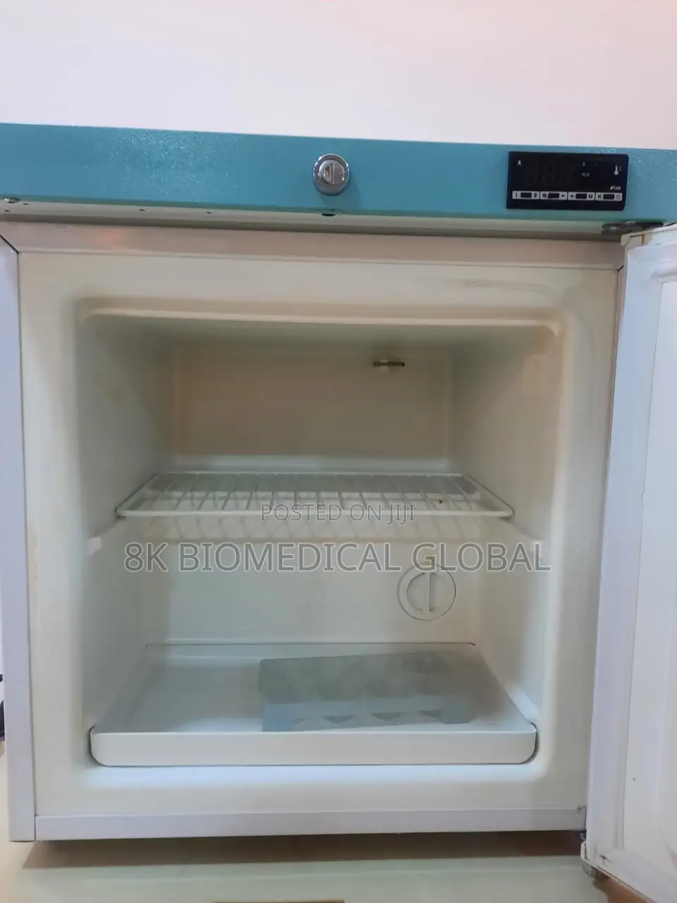 Lec Medical Isu27c - 50l Laboratory Freezer - Solid Door