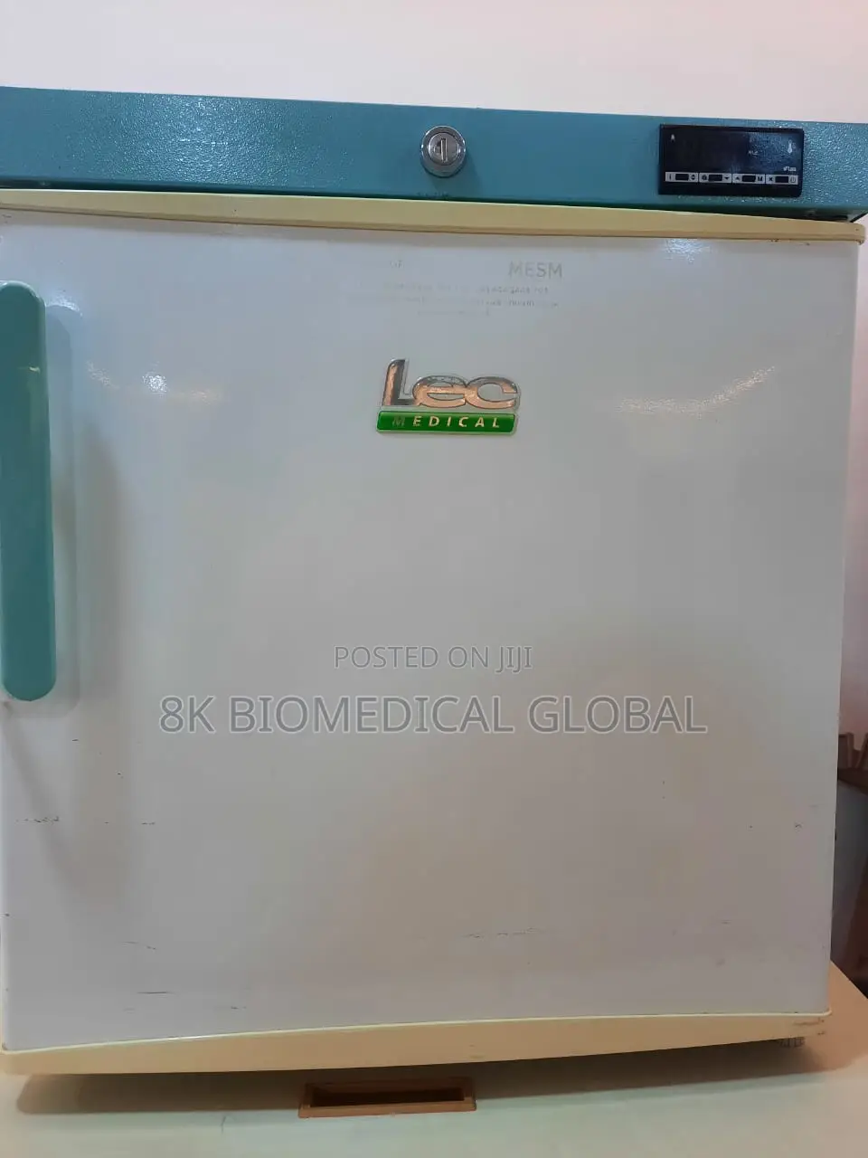 Lec Medical Isu27c - 50l Laboratory Freezer - Solid Door
