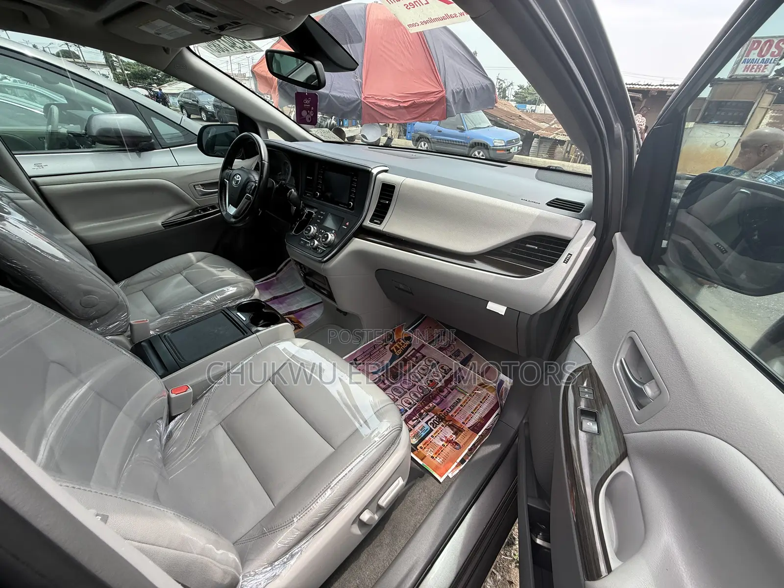 Toyota Sienna XLE AWD 2019 Gray