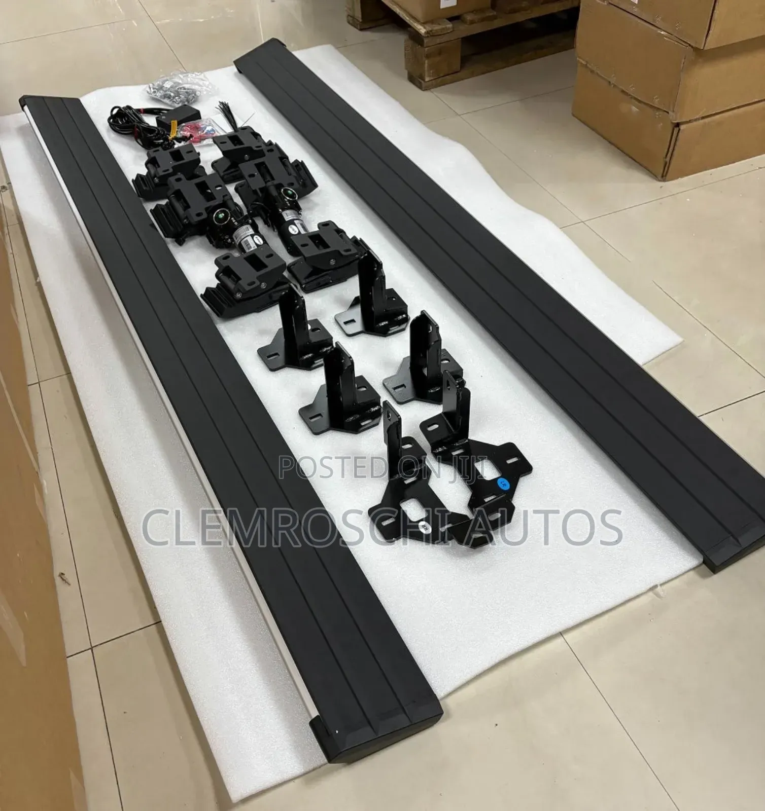 High Quality Certified Automatic Sliding Side Step Escalade 2023-2026.