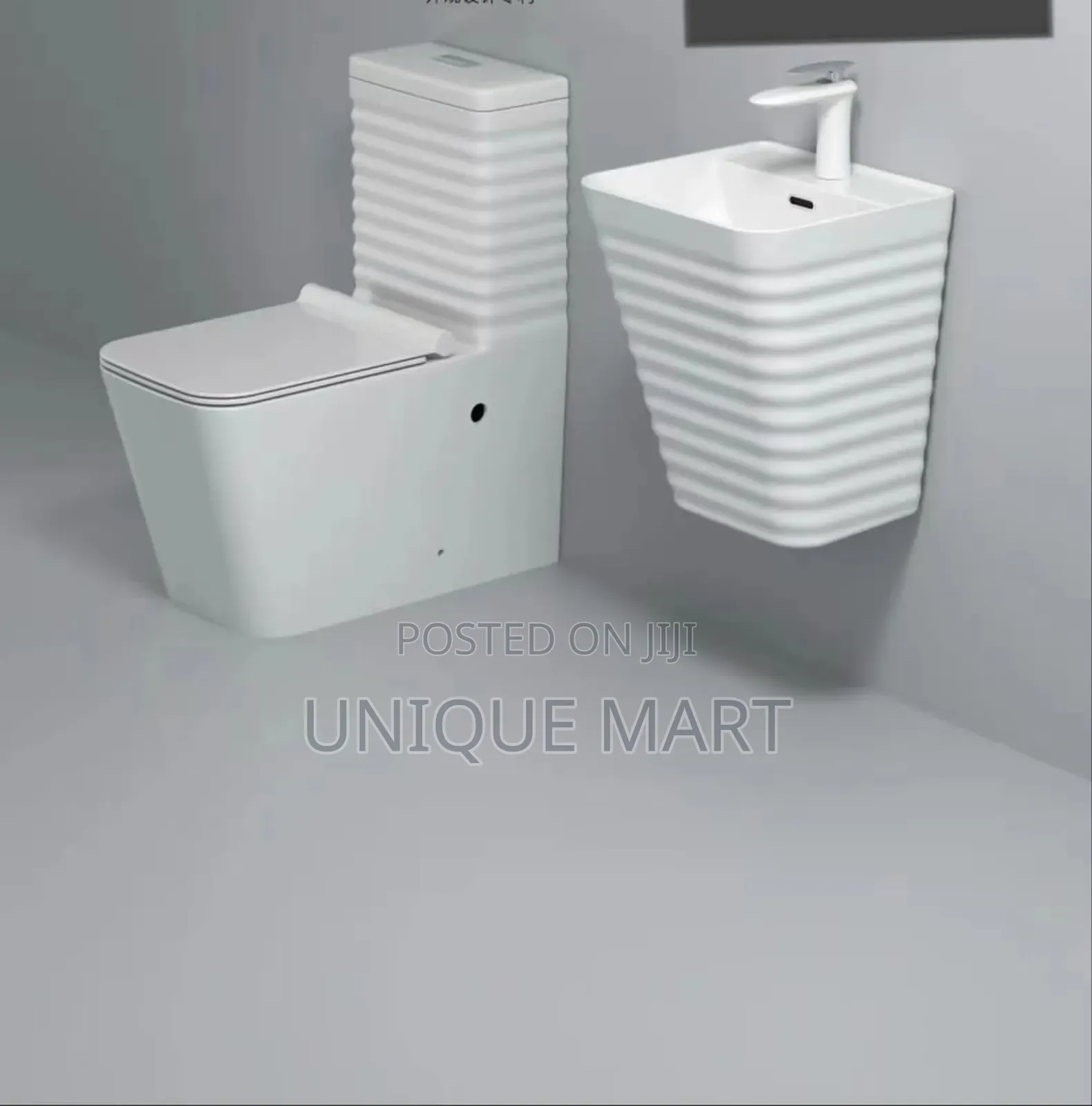 Imported England Water Closet With Hanging Basin