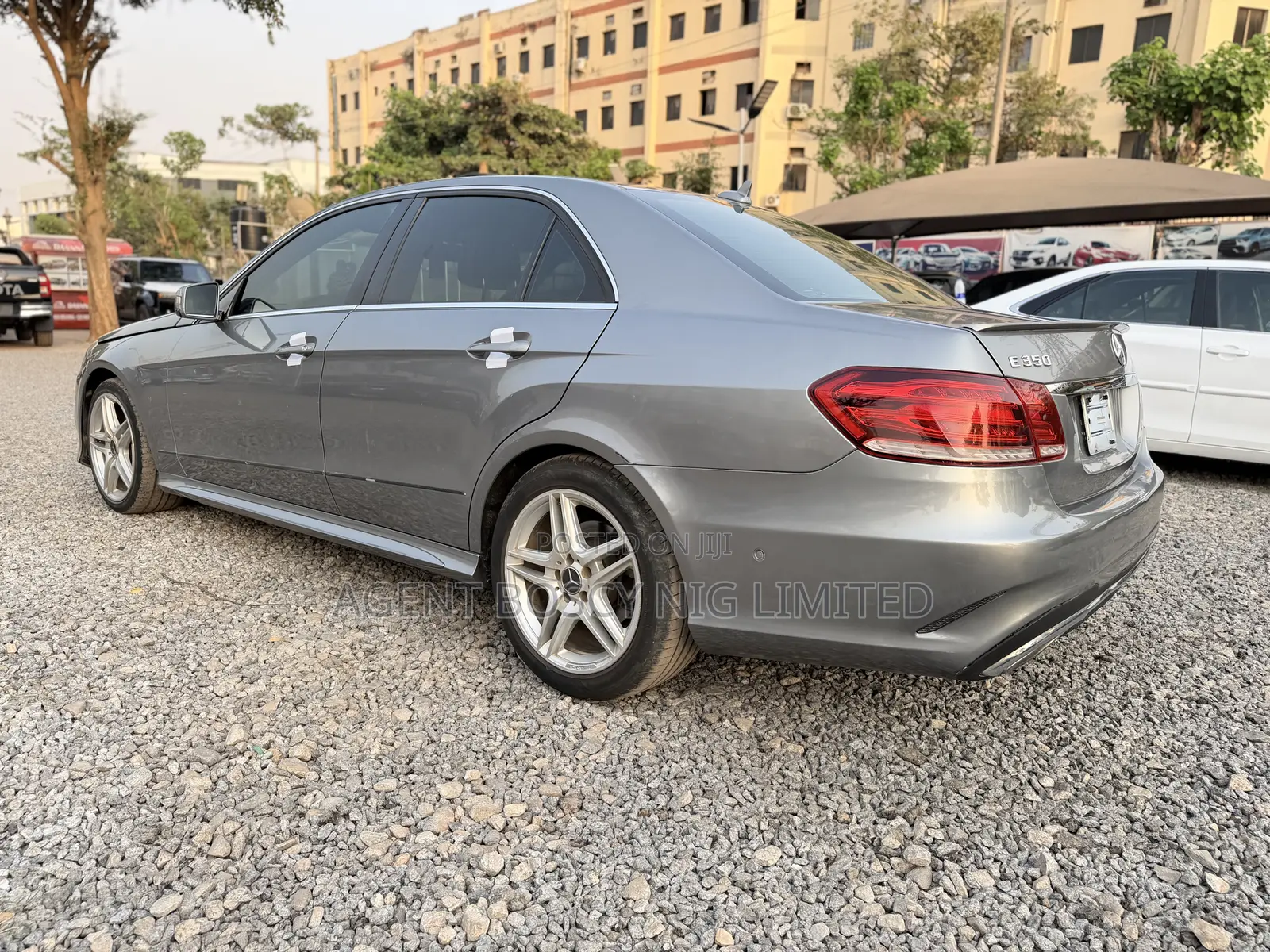 Mercedes-Benz E350 Base 4Matic Sedan AWD (3.5L 6cyl 7A) 2013 Gray
