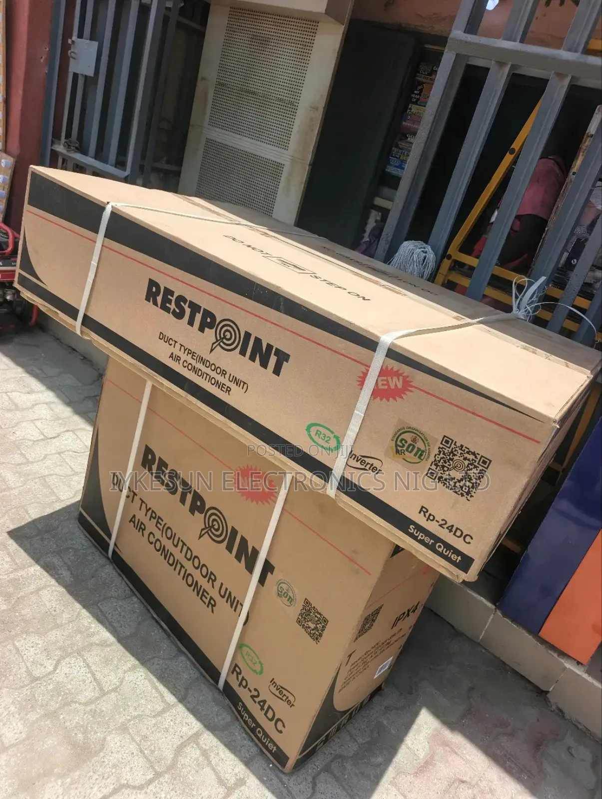 Restpoint 2.5 Hp Inverter Duct Ceiling Conceiled Air Conditioner