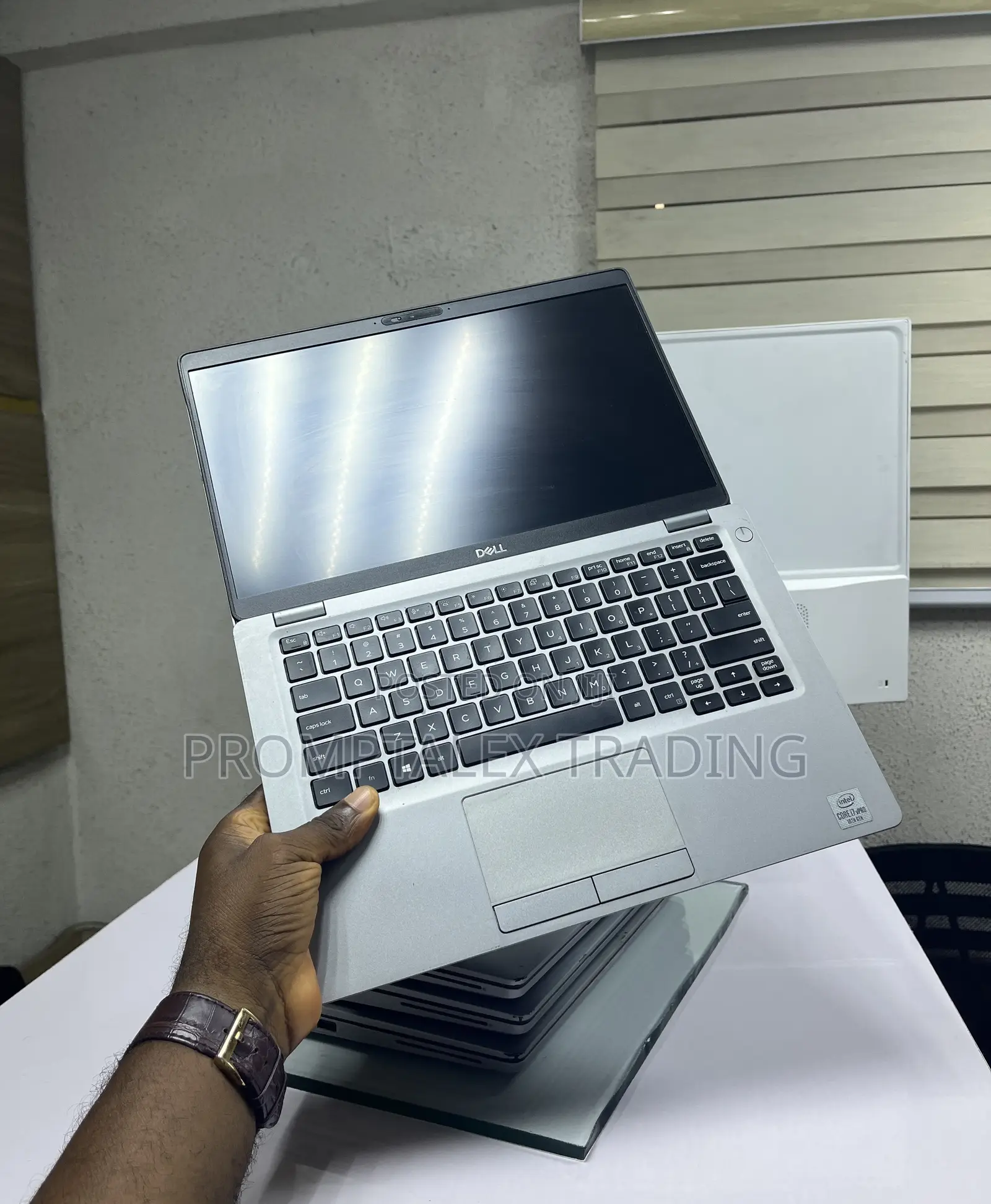 Laptop Dell Latitude 5310 16GB Intel Core i7 SSD 256GB