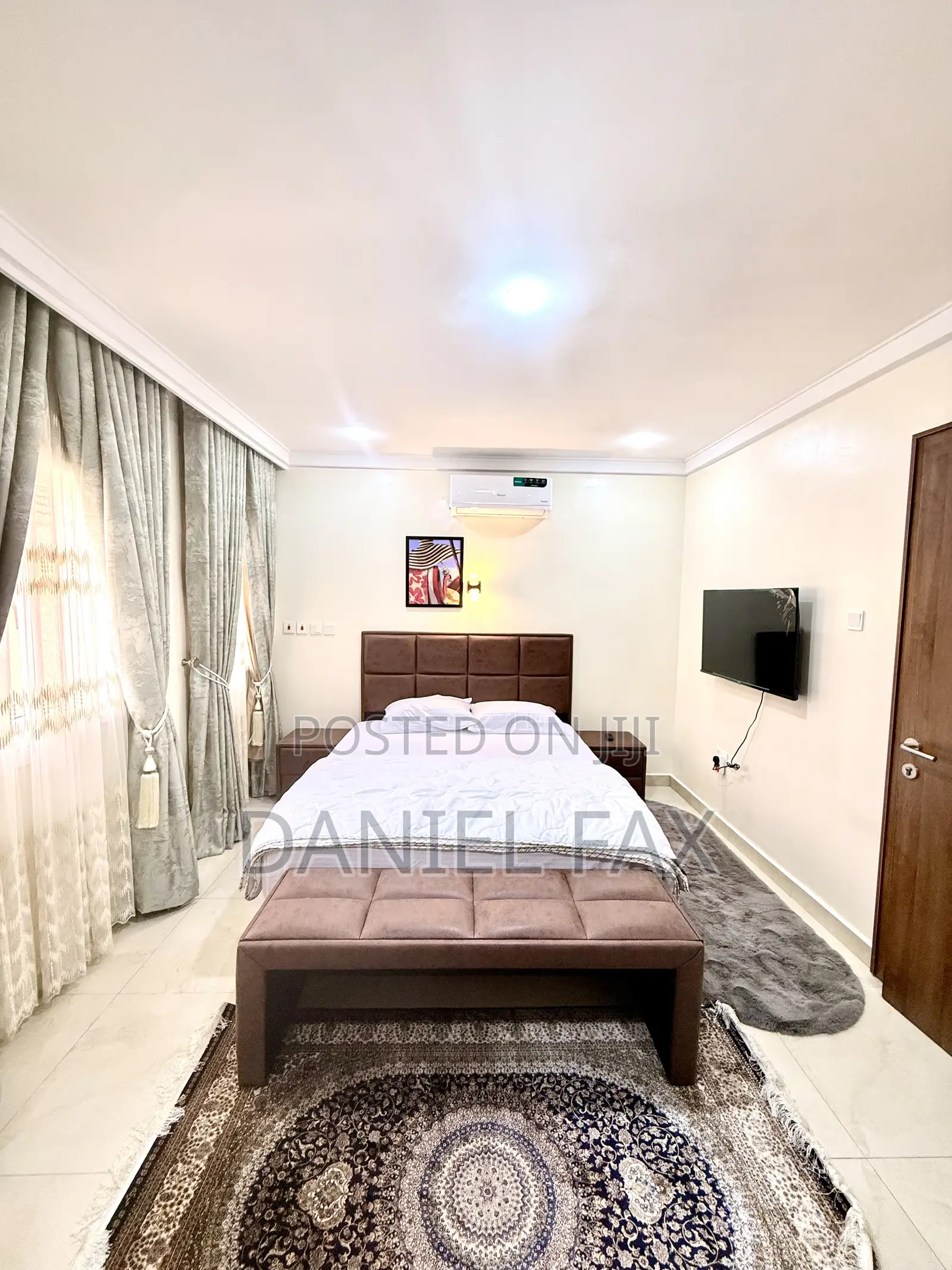 Luxury Classics 4 Bedroom Apartment
