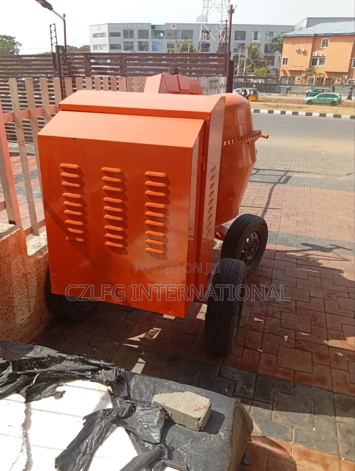 Europec Concrete Vibrator