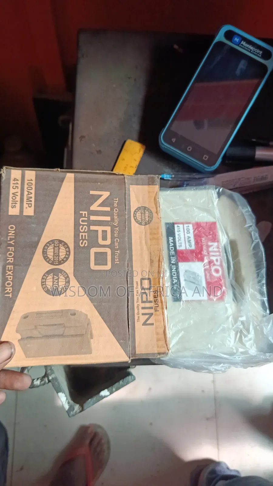 Cut Out Fuse and Base 100amps
