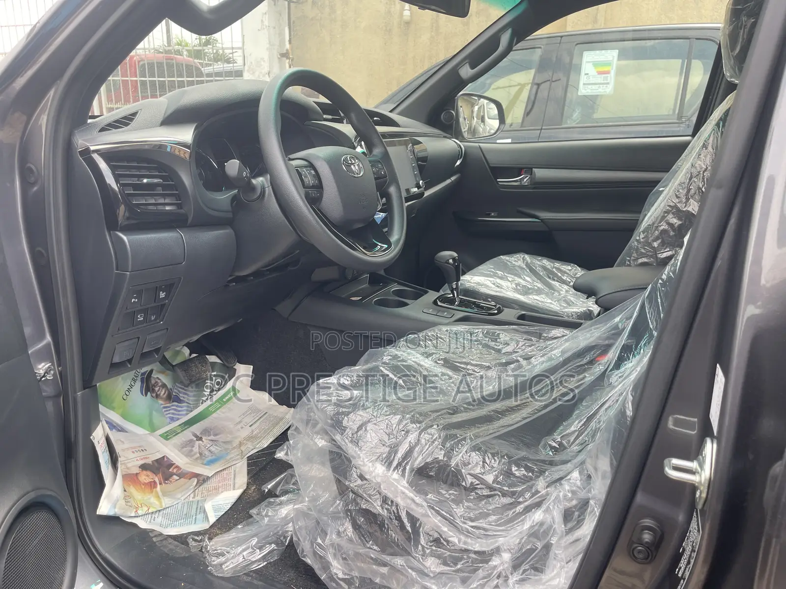 New Toyota Hilux 2025 Black