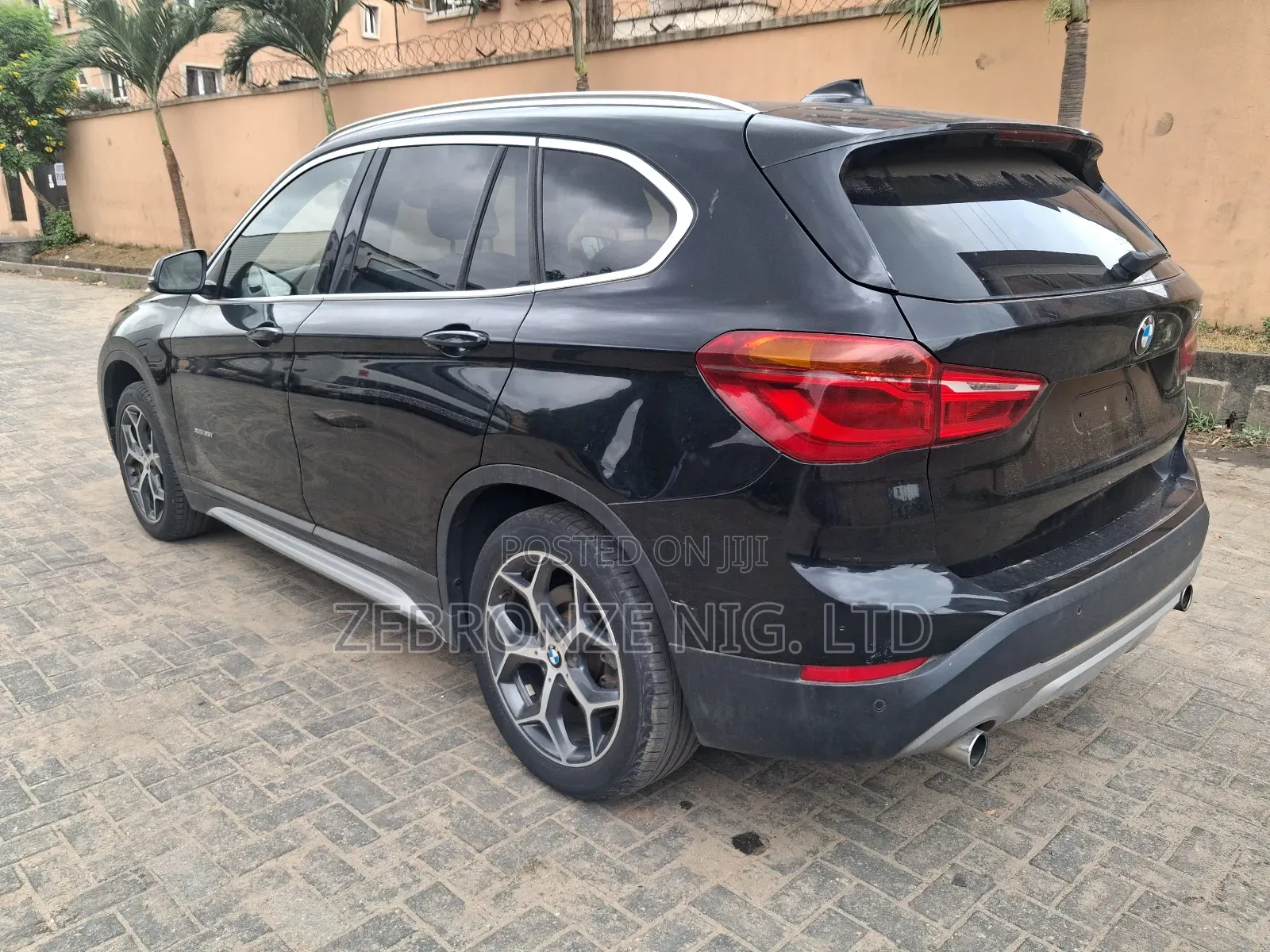 BMW X1 xDrive28i 4dr SUV AWD (2.0L 4cyl Turbo 8A) 2014 Black