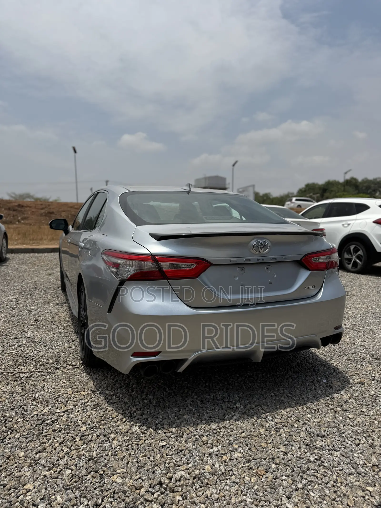 Toyota Camry SE (2.5L 4cyl 8A) 2019 Silver