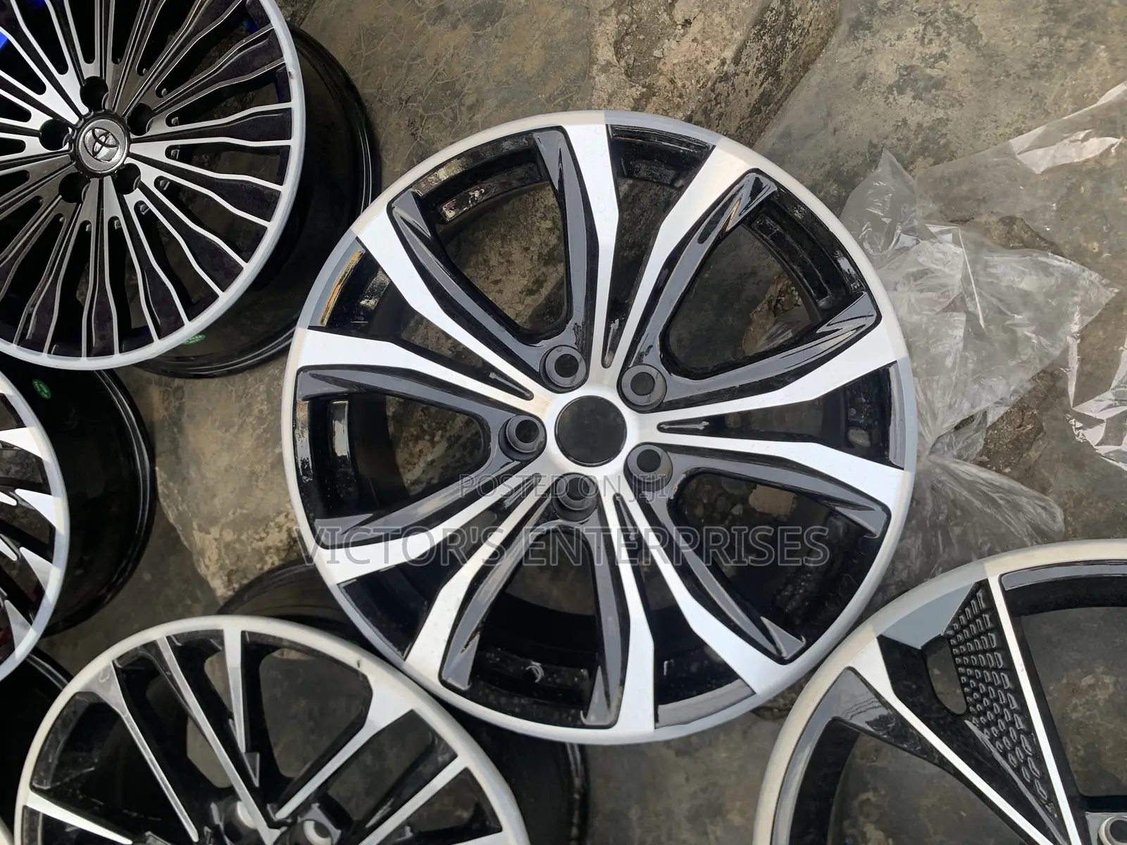 18 Inches Alloy Wheel Rims