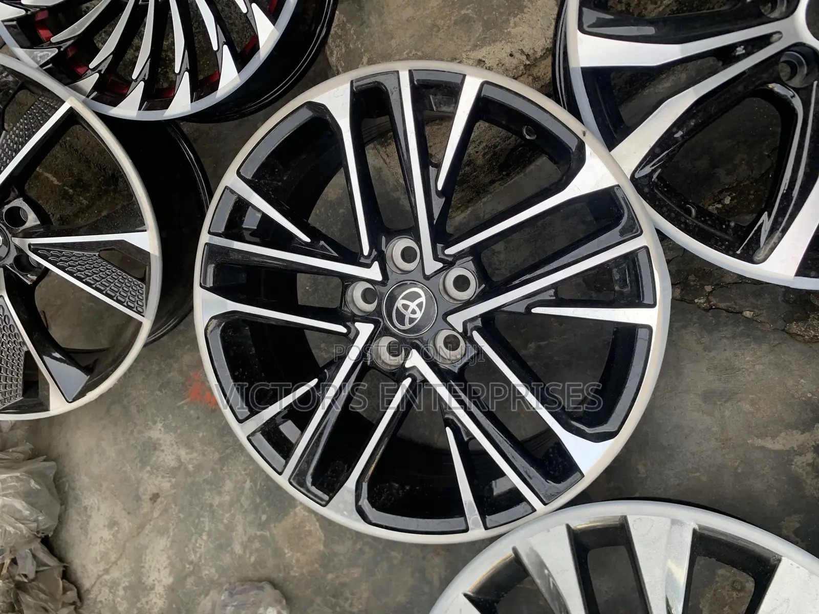 18 Inches Alloy Wheel Rims