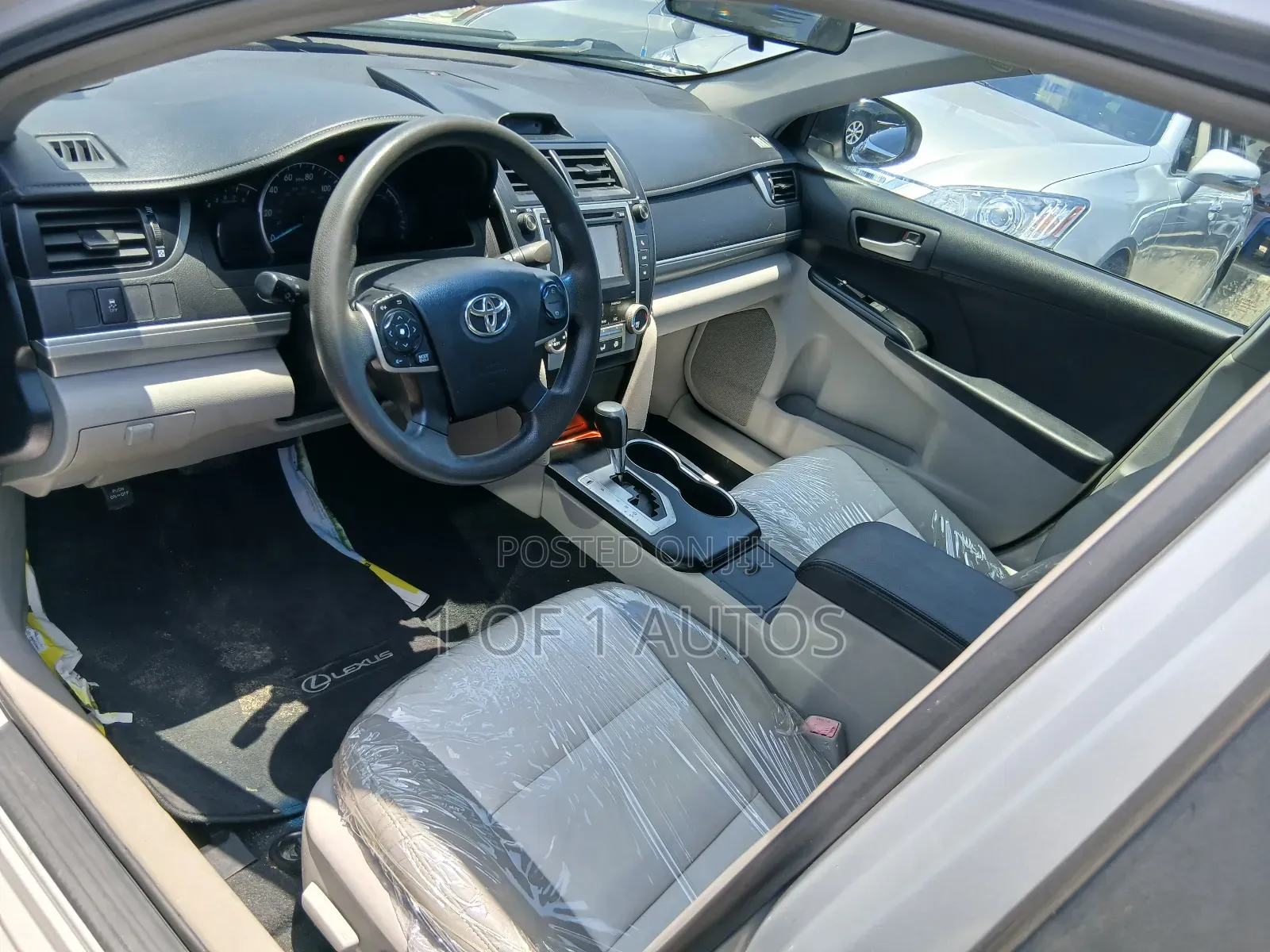 Toyota Camry LE 4dr Sedan (2.5L 4cyl 6A) 2014 Silver