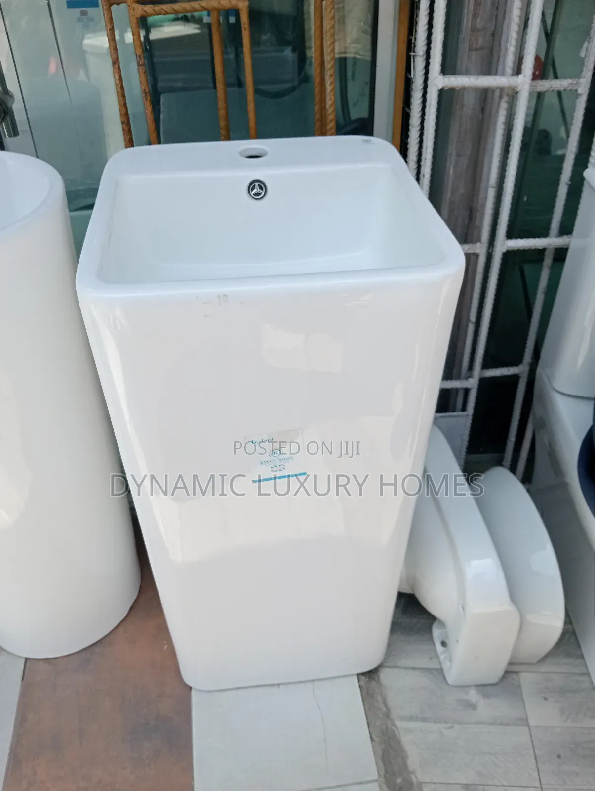 England White Standing Wash Hand Basin