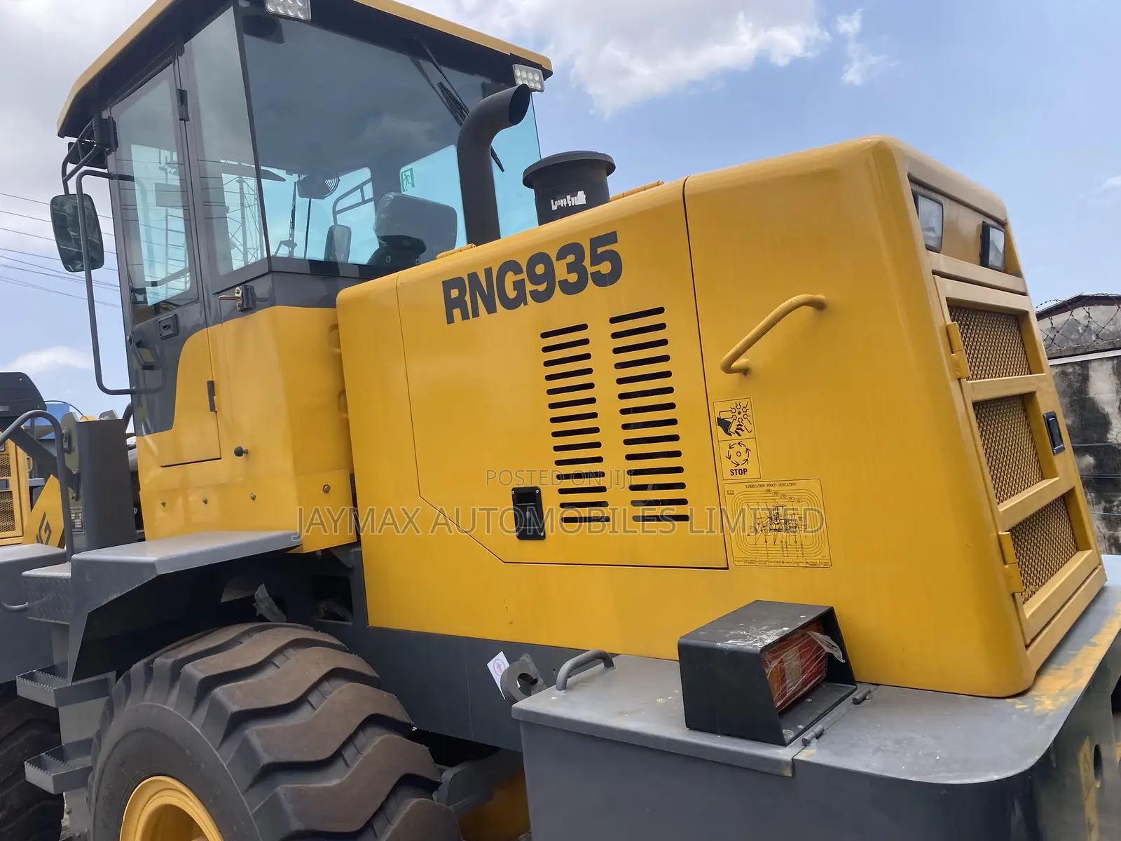 RNG 935 Wheel Loader Yellow