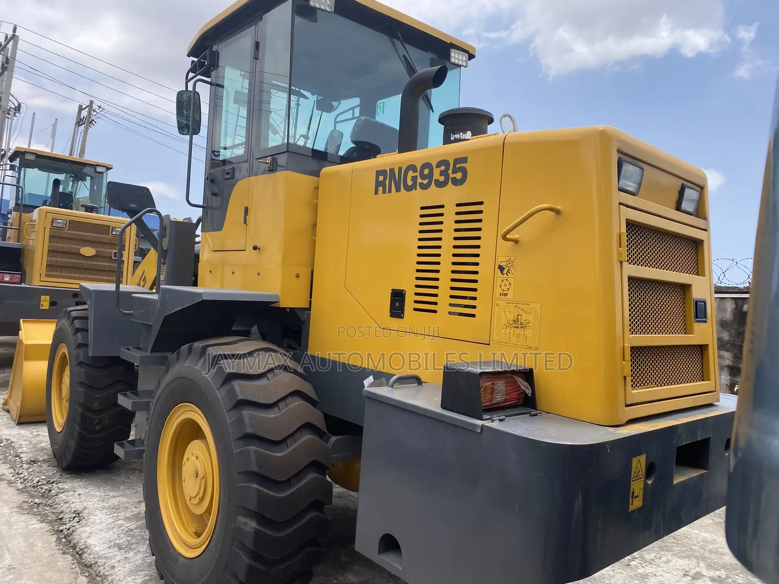 RNG 935 Wheel Loader Yellow