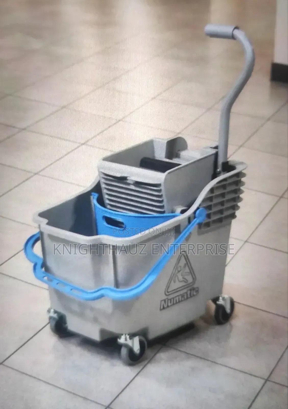 Hi Bak Dual Press Mop Bucket