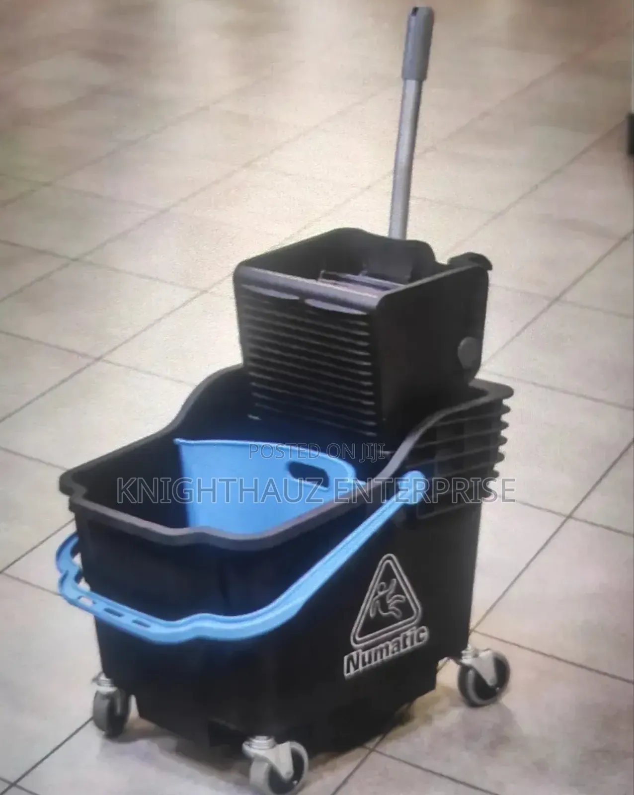 Hi Bak Dual Press Mop Bucket