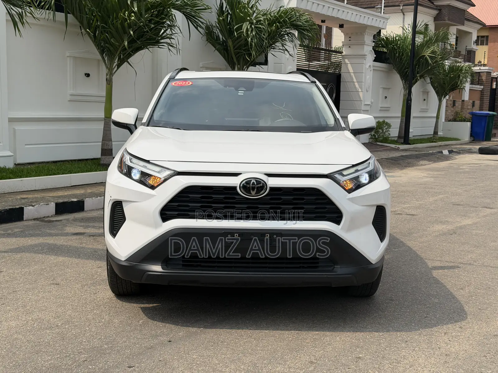 Toyota RAV4 XLE AWD 2023 White