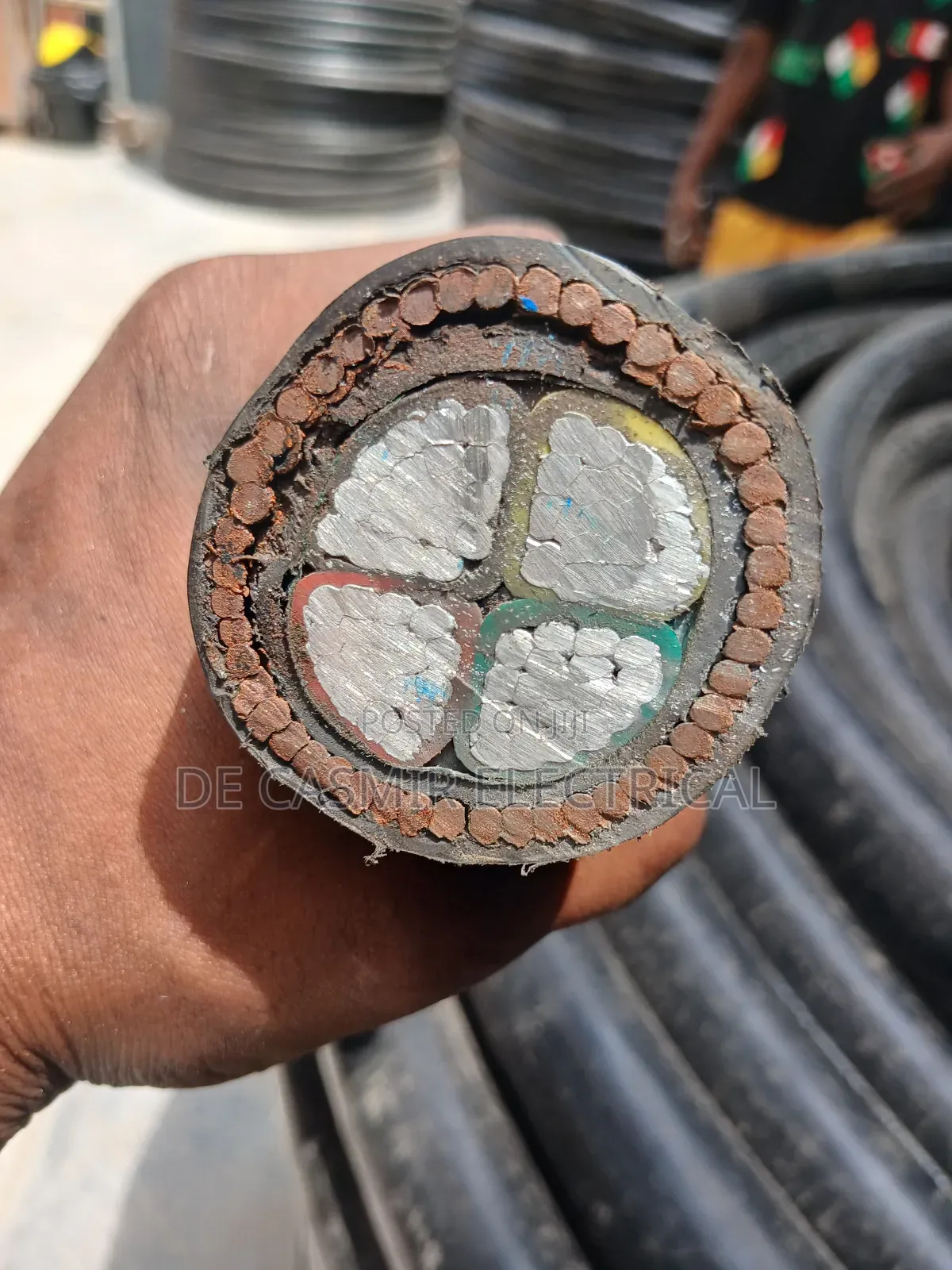4x185mm2 Armoured Aluminium Cable