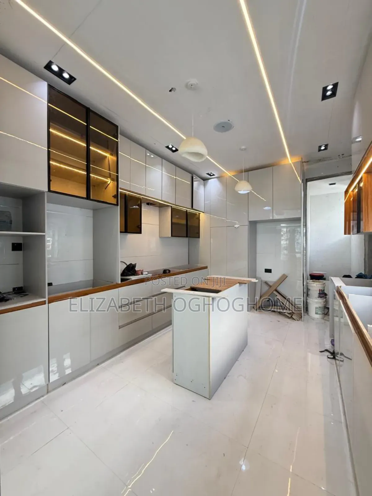 5bdrm Duplex in Ado / Ajah for sale