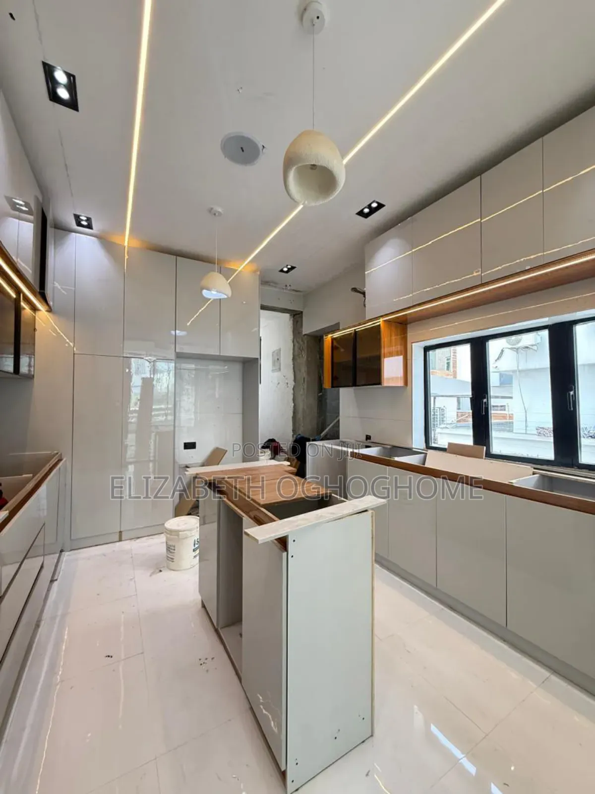 5bdrm Duplex in Ado / Ajah for sale