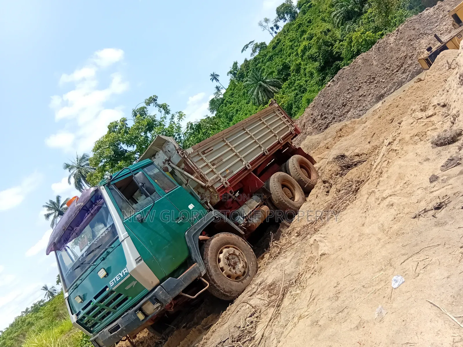 20tons of Sharp Sand and Filling Sand