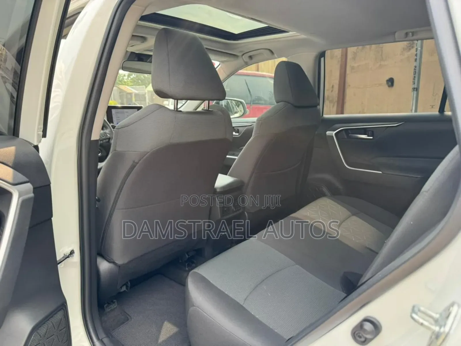 Toyota RAV4 2023 White
