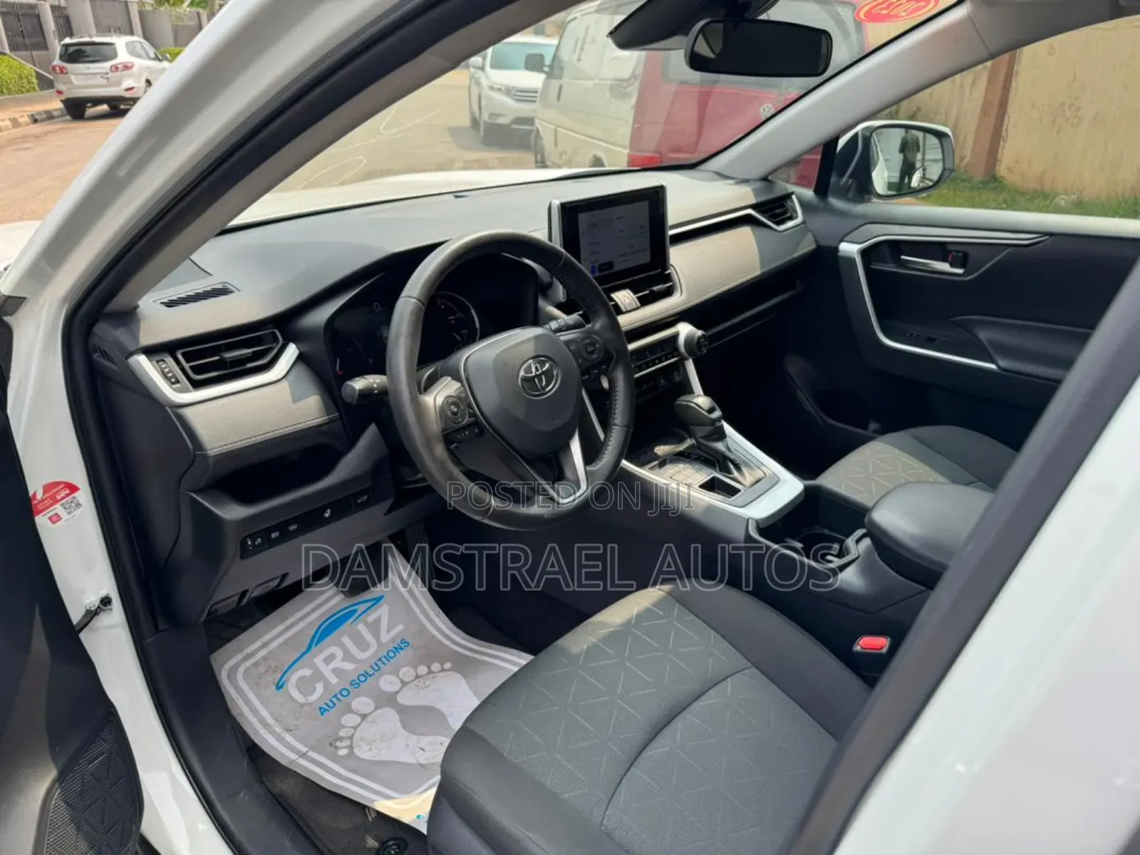 Toyota RAV4 2023 White