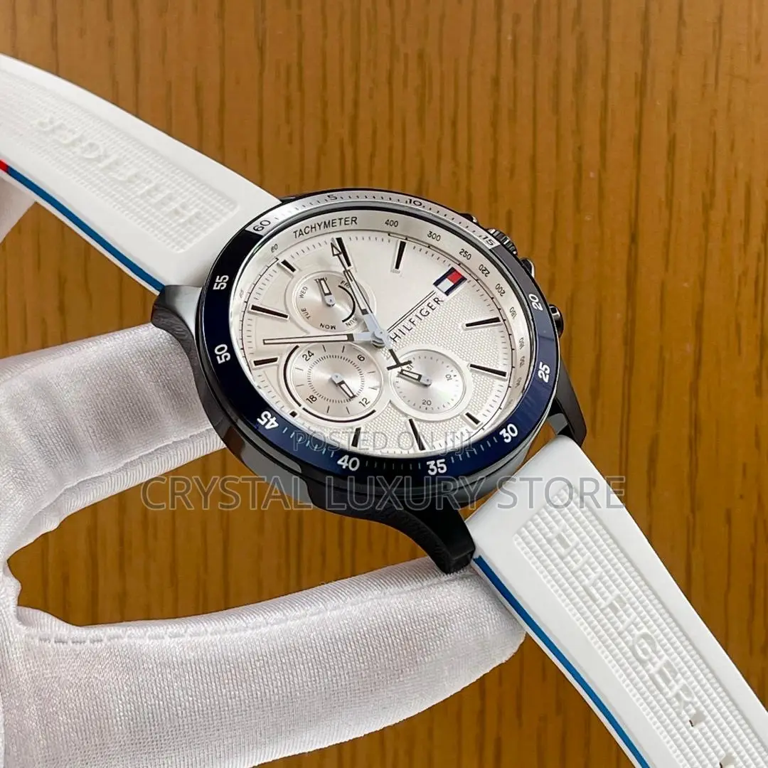 Tommy Hilfiger Quality Luxury Men Rubber Strap Wristwatch
