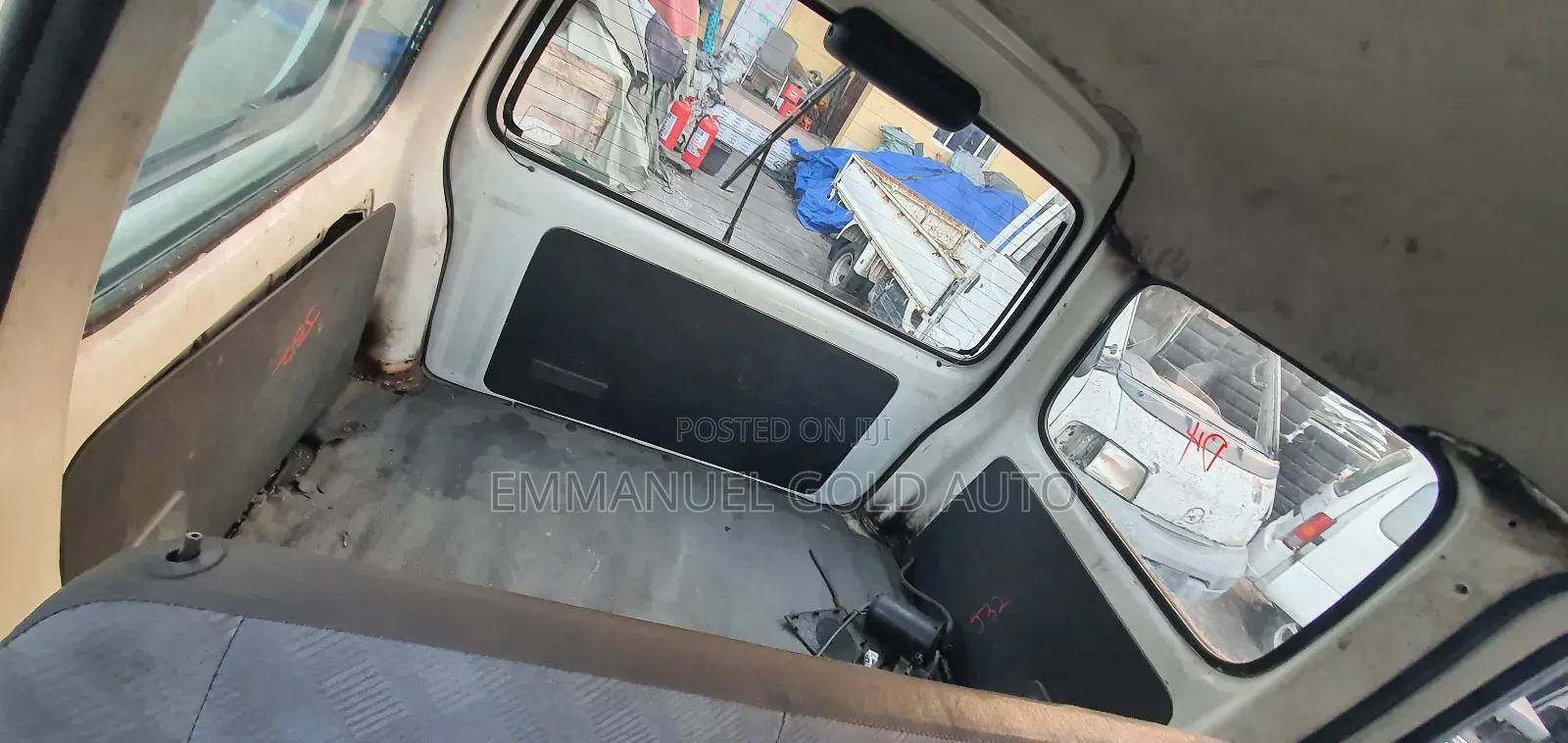 Suzuki APV Minibus 2010 White