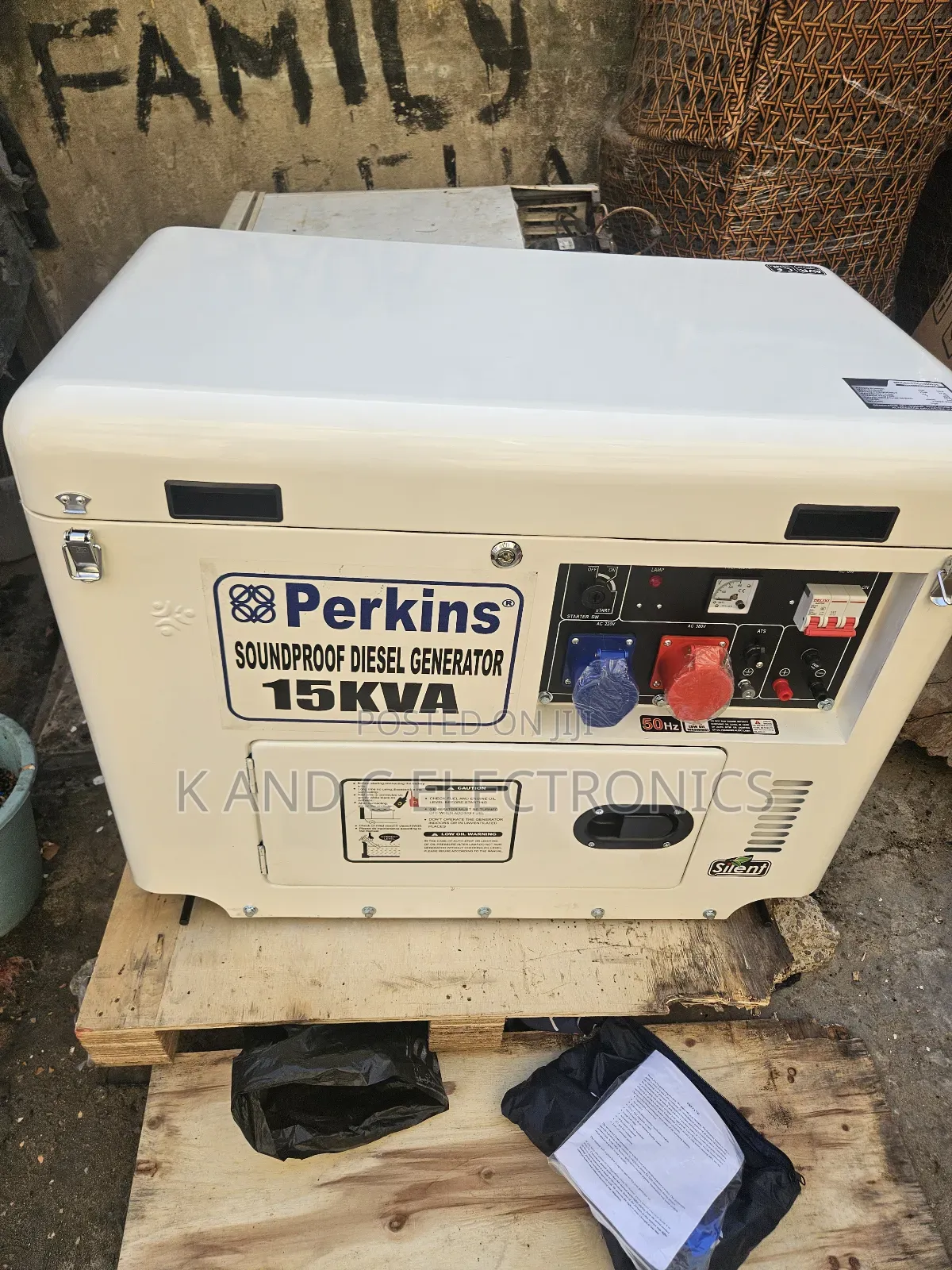 Commercial Grade 15kva Perkins Diesel Soundproof Generator