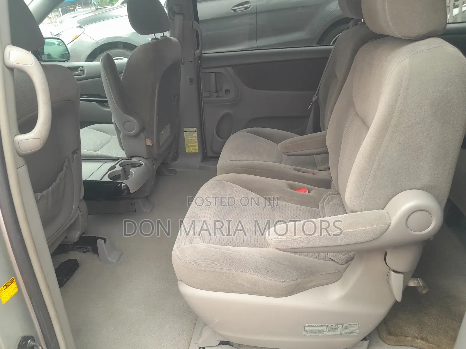 Toyota Sienna 2004 Silver