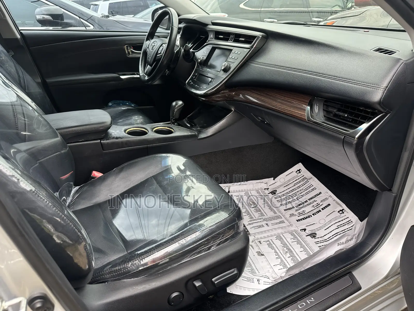 Toyota Avalon Limited 4dr Sedan (3.5L 6cyl 6A) 2015 Silver