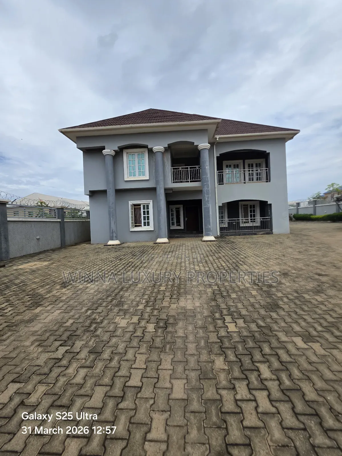 4bdrm Duplex in Jikwoyi Phase 2 By for sale
