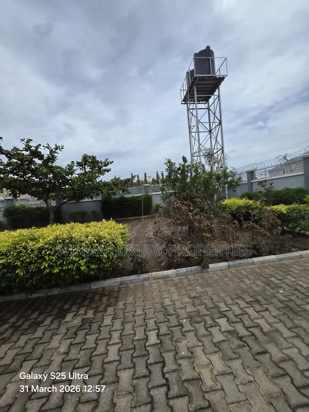 4bdrm Duplex in Jikwoyi Phase 2 By for sale