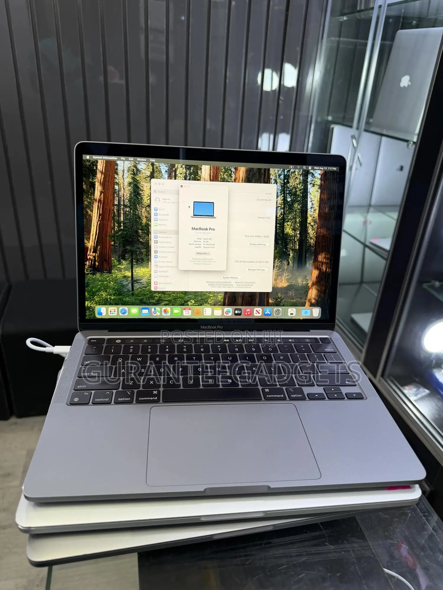 Laptop Apple MacBook Pro 2022 M2 16GB Apple M2 SSD 256GB