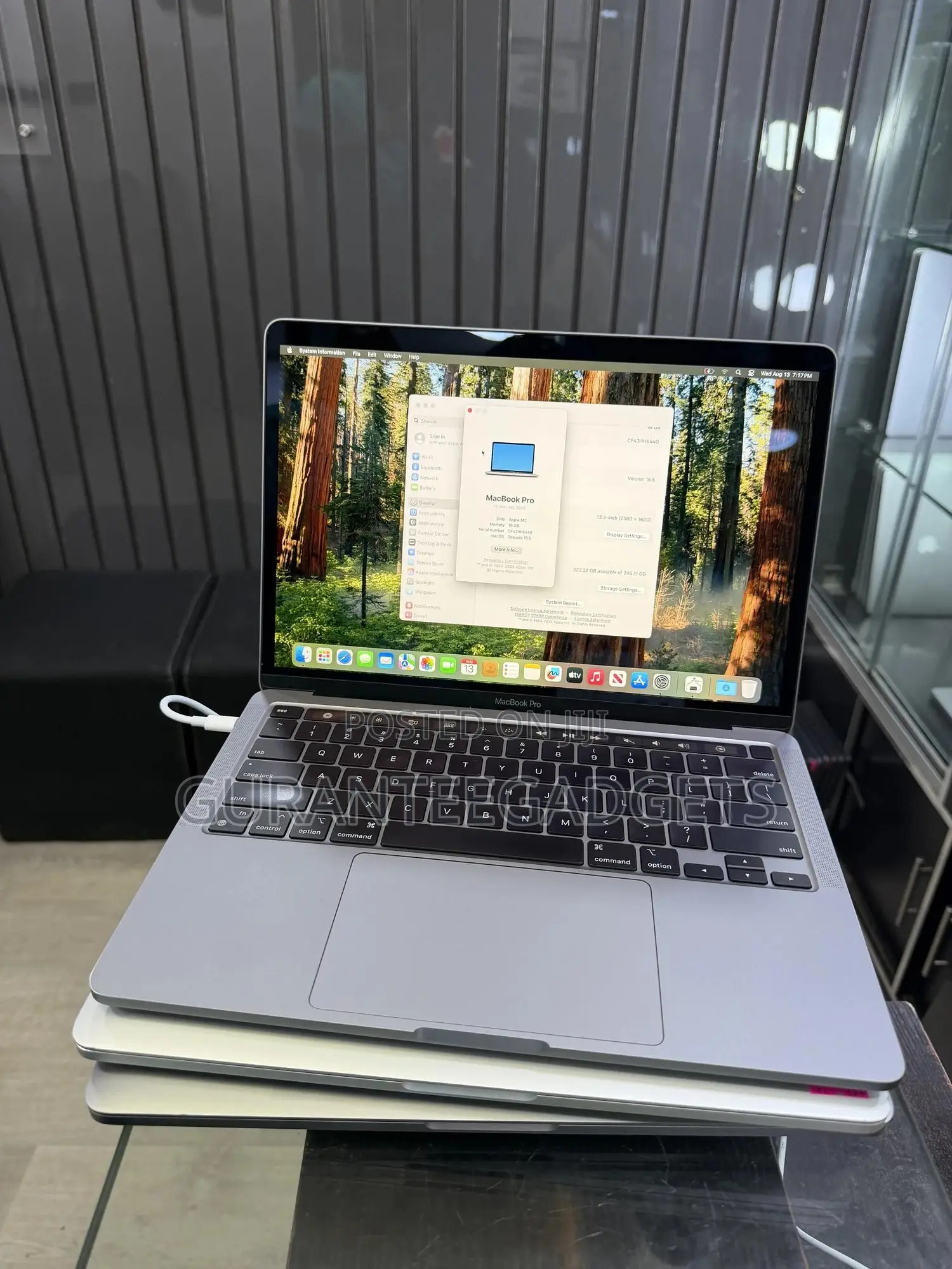 Laptop Apple MacBook Pro 2022 M2 16GB Apple M2 SSD 256GB