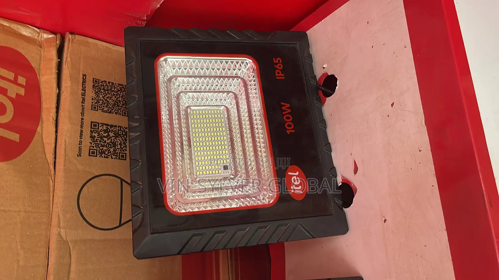 Itel Solar Flood Light High Quality 100watts
