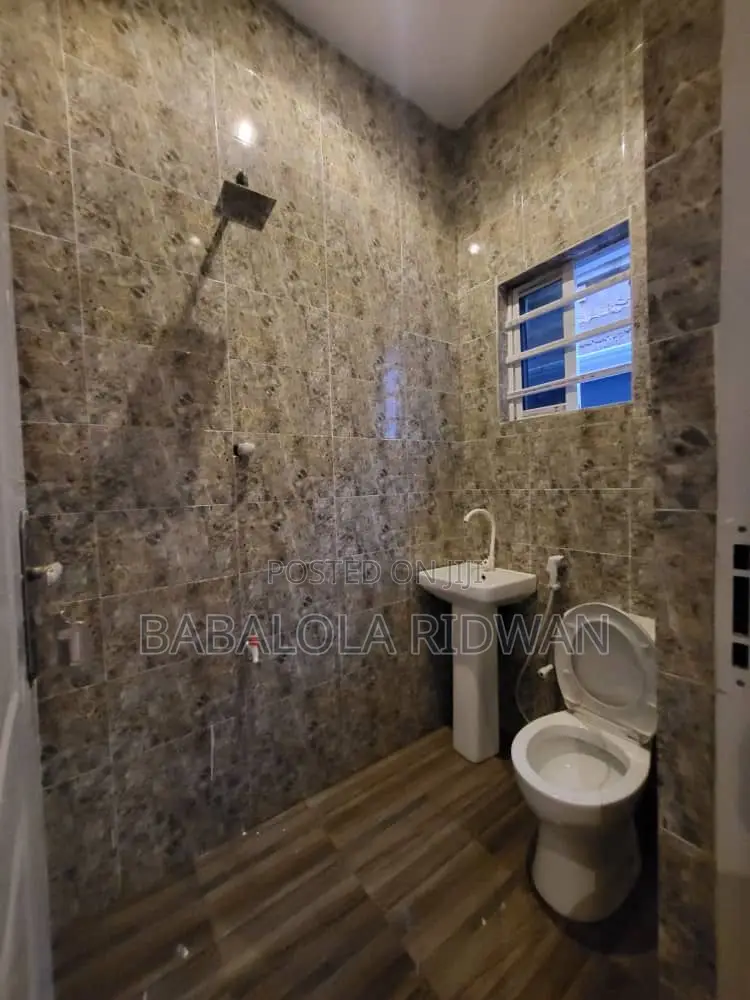 3bdrm Bungalow in Success Estate,, Akala Express for sale
