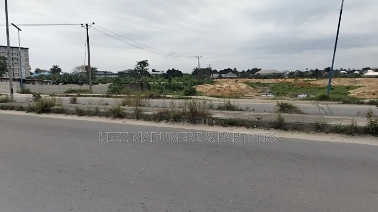 To Let / Lease : Fenced 26 1⁄2 Plots Major Eliozu Road , Ph