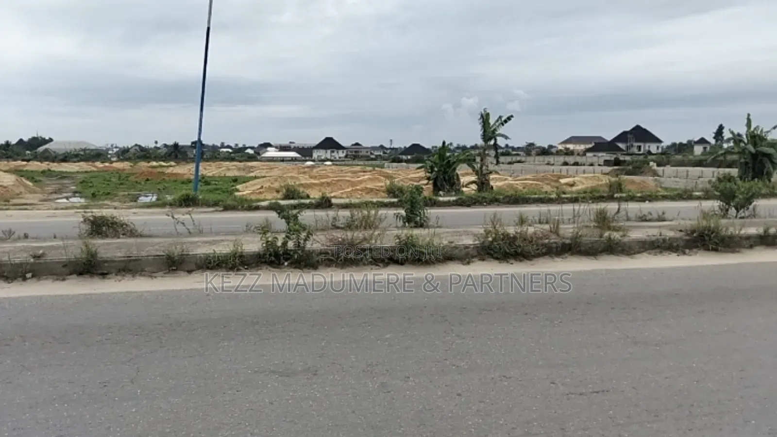 To Let / Lease : Fenced 26 1⁄2 Plots Major Eliozu Road , Ph