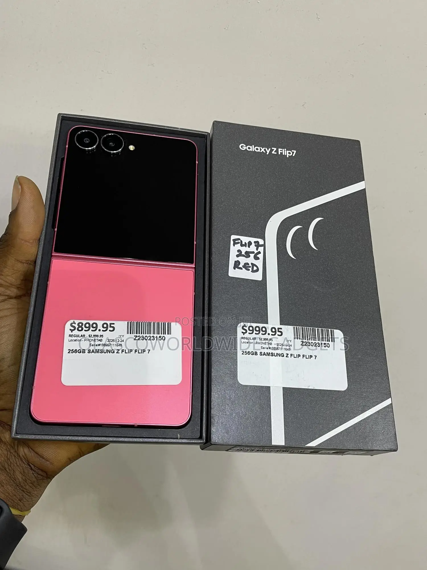 New Samsung Galaxy Z Flip7 256 GB Red