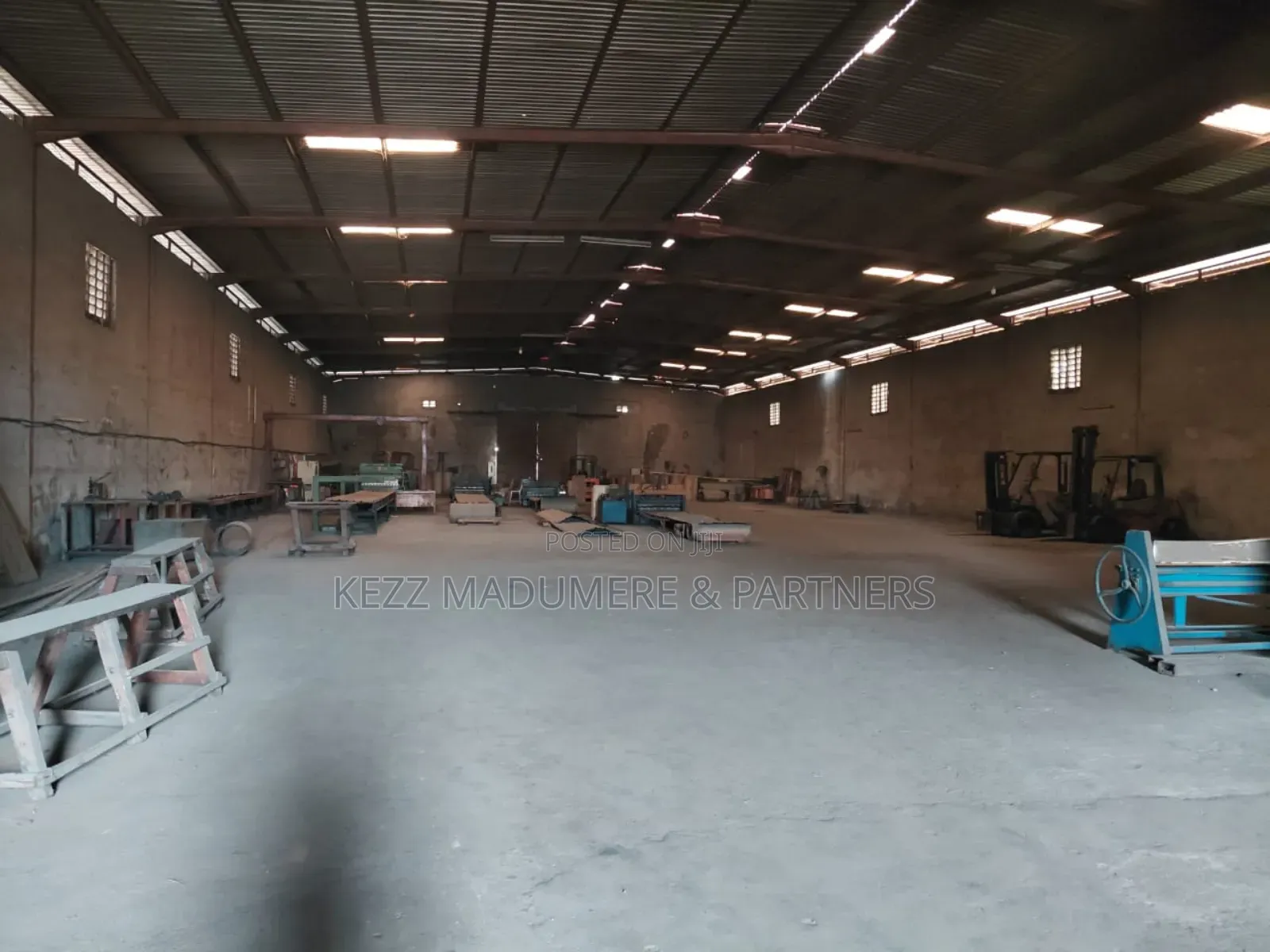 For Sale : Massive Warehouse in Port Harcourt