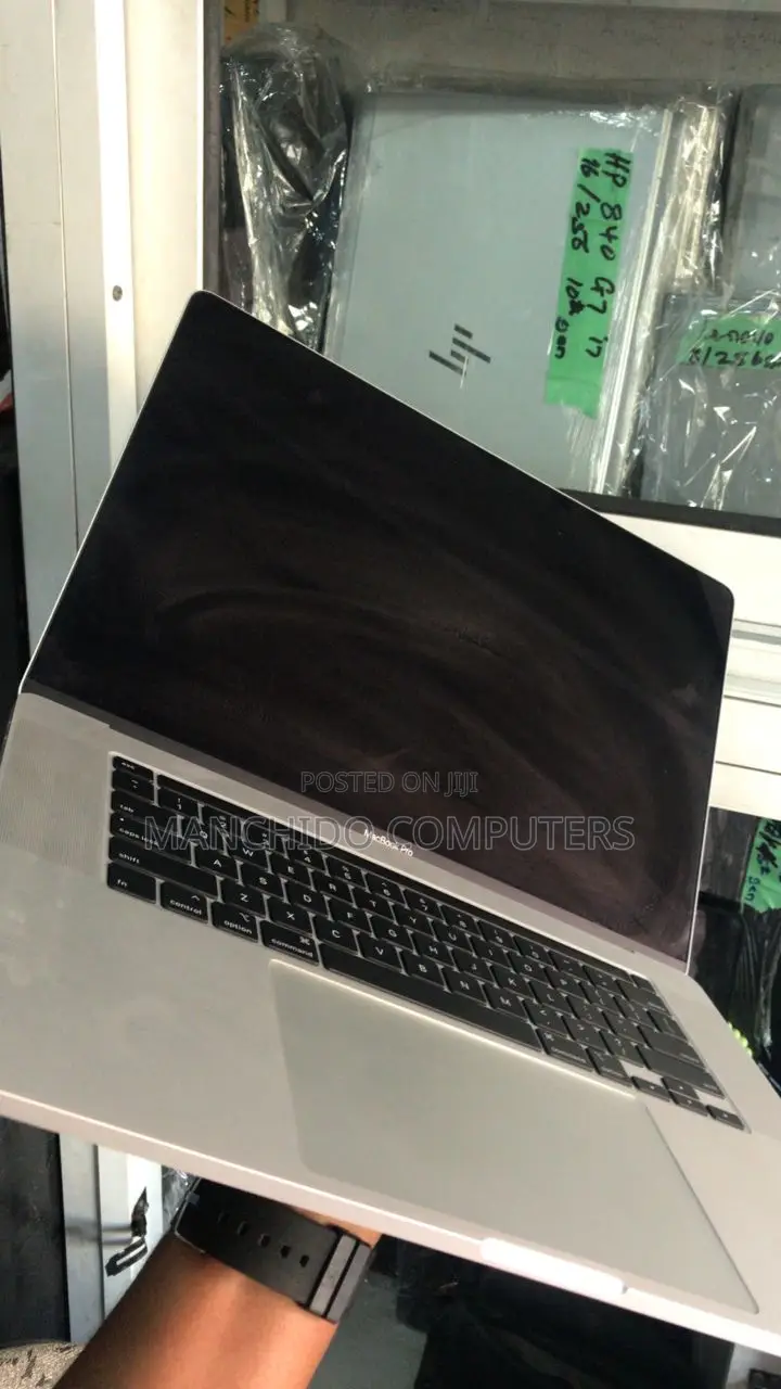 Laptop Apple MacBook Pro 2019 16GB Intel Core i9 SSD 1T