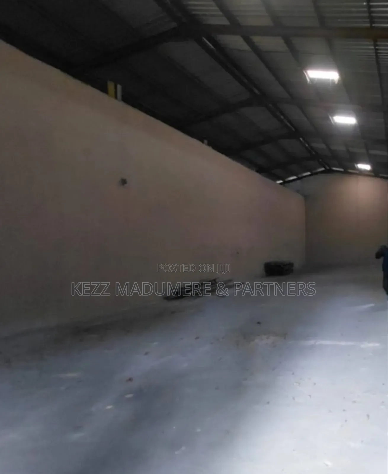 To Let /Lease : 500 SQMTRS Warehouse in Port Harcourt