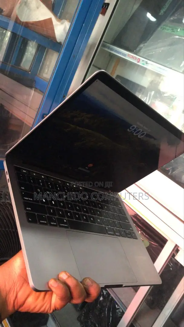 Laptop Apple MacBook Pro 2019 16GB Intel Core i7 SSD 1T